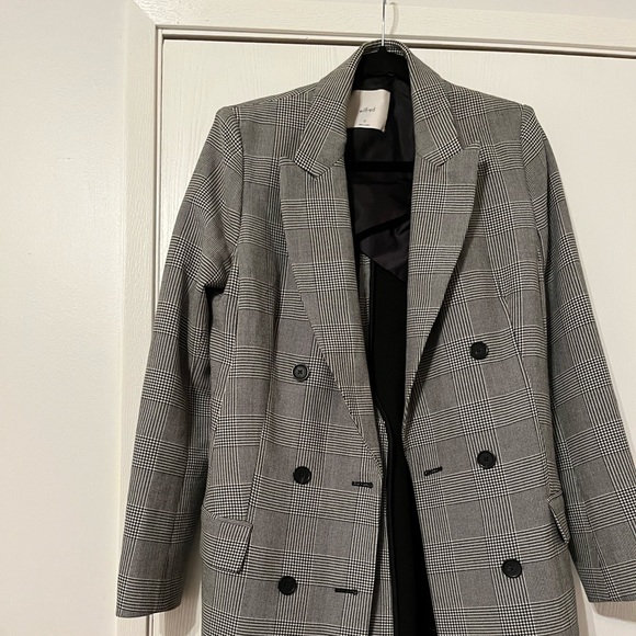 Aritzia Wilfred Blazer - Picture 2 of 5